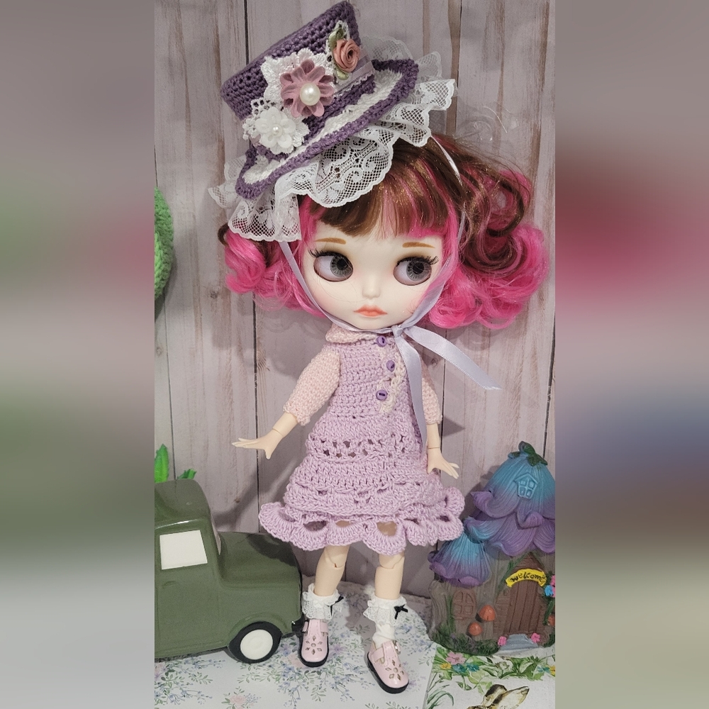 BLYTHE doll with Crochet Dress And Hat - Picture 3 of 11